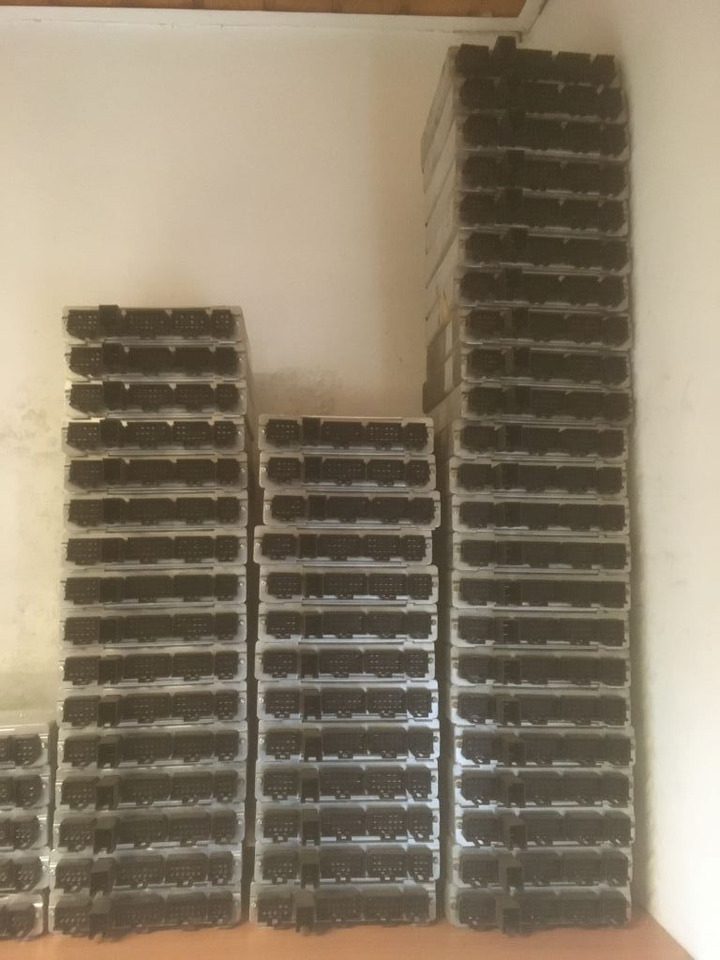 Mercedes-Benz Temic A0004460803 FPS 3.1 Steuergerät A 000 446 08 03 - Електрична система в категорії Автобуси: фото 3 Mercedes-Benz Temic A0004460803 FPS 3.1 Steuergerät A 000 446 08 03 - Електрична система в категорії Автобуси: фото 3