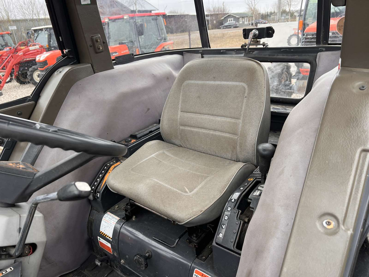 Kubota GL53 - Гусеничний трактор: фото 4 Kubota GL53 - Гусеничний трактор: фото 4