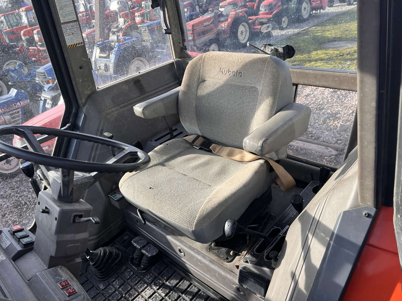 Kubota M1-65 - Трактор: фото 4 Kubota M1-65 - Трактор: фото 4