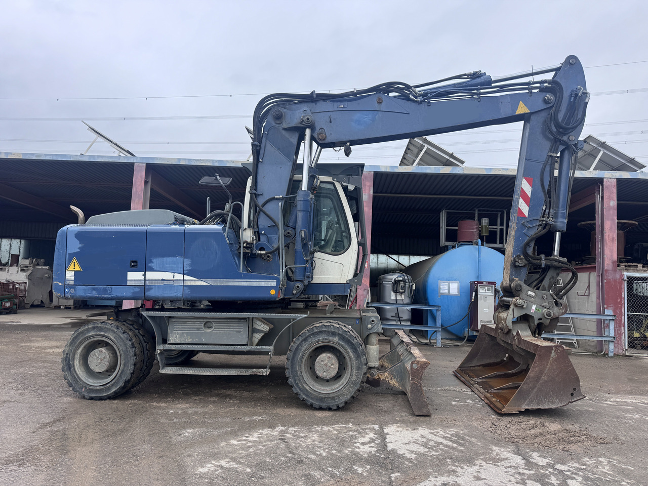 LIEBHERR A 904 C Litronic - Колісний екскаватор: фото 4 LIEBHERR A 904 C Litronic - Колісний екскаватор: фото 4