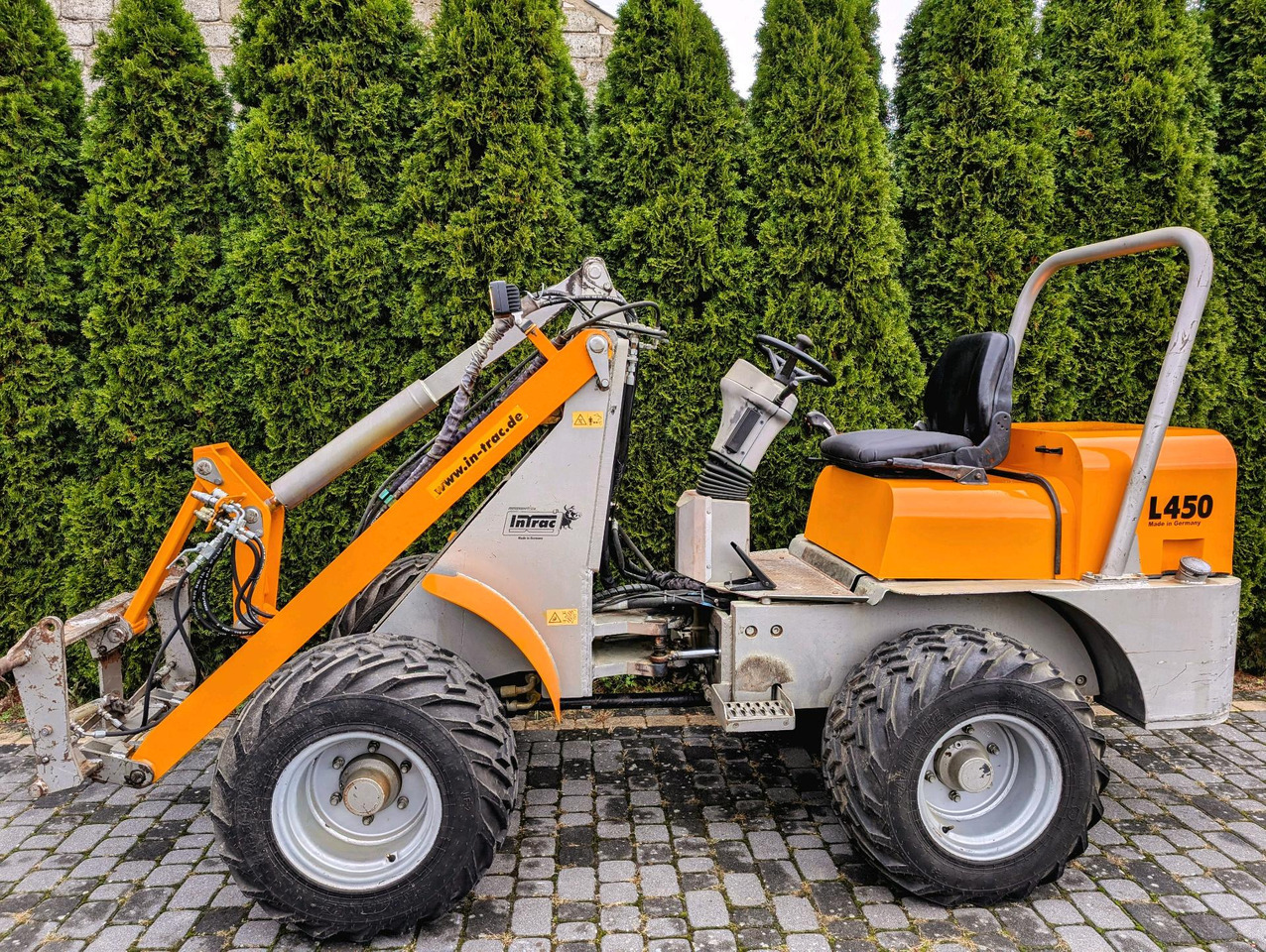 INTRAC L450 - Сільськогосподарська техніка: фото 1 INTRAC L450 - Сільськогосподарська техніка: фото 1