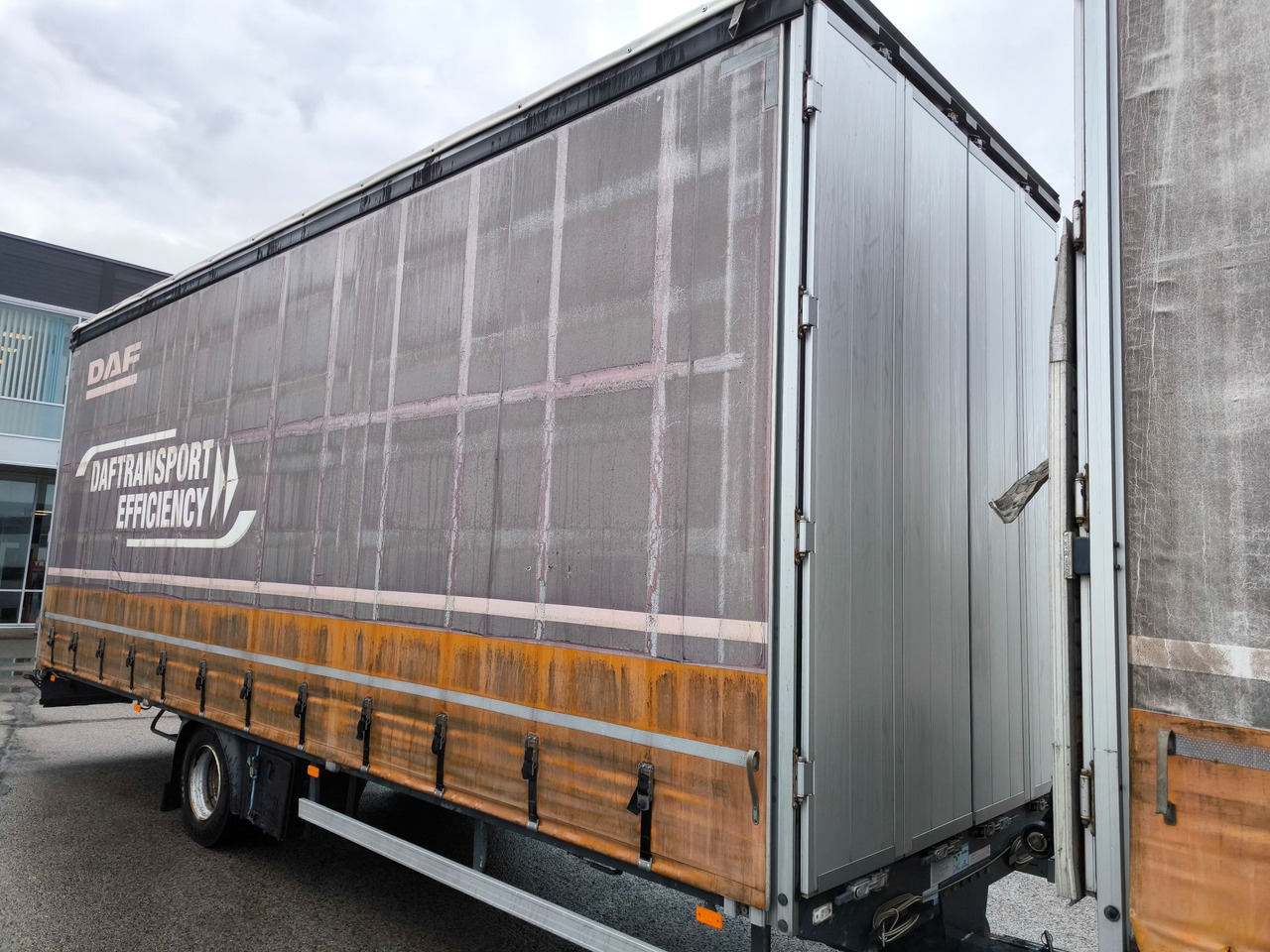 DAF LF 280 FA - Тентована вантажівка: фото 5 DAF LF 280 FA - Тентована вантажівка: фото 5