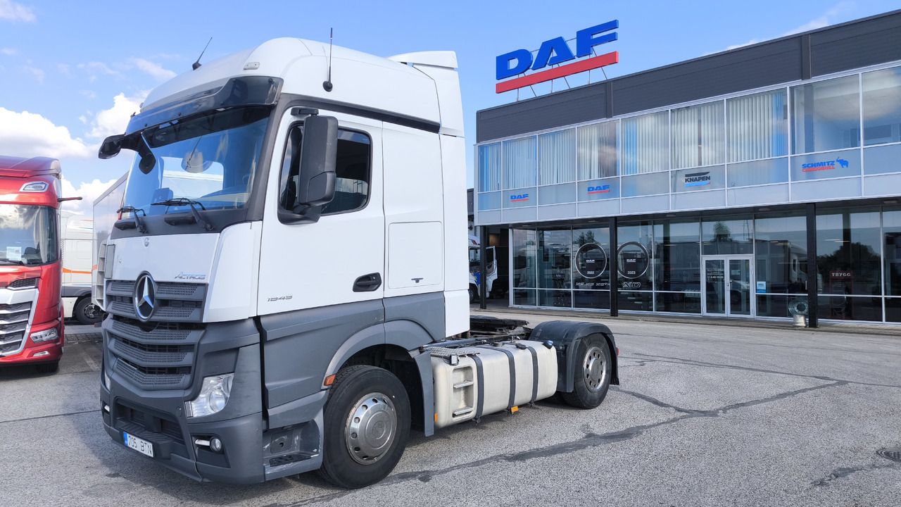 MERCEDES-BENZ Actros 1845 - Тягач: фото 1 MERCEDES-BENZ Actros 1845 - Тягач: фото 1