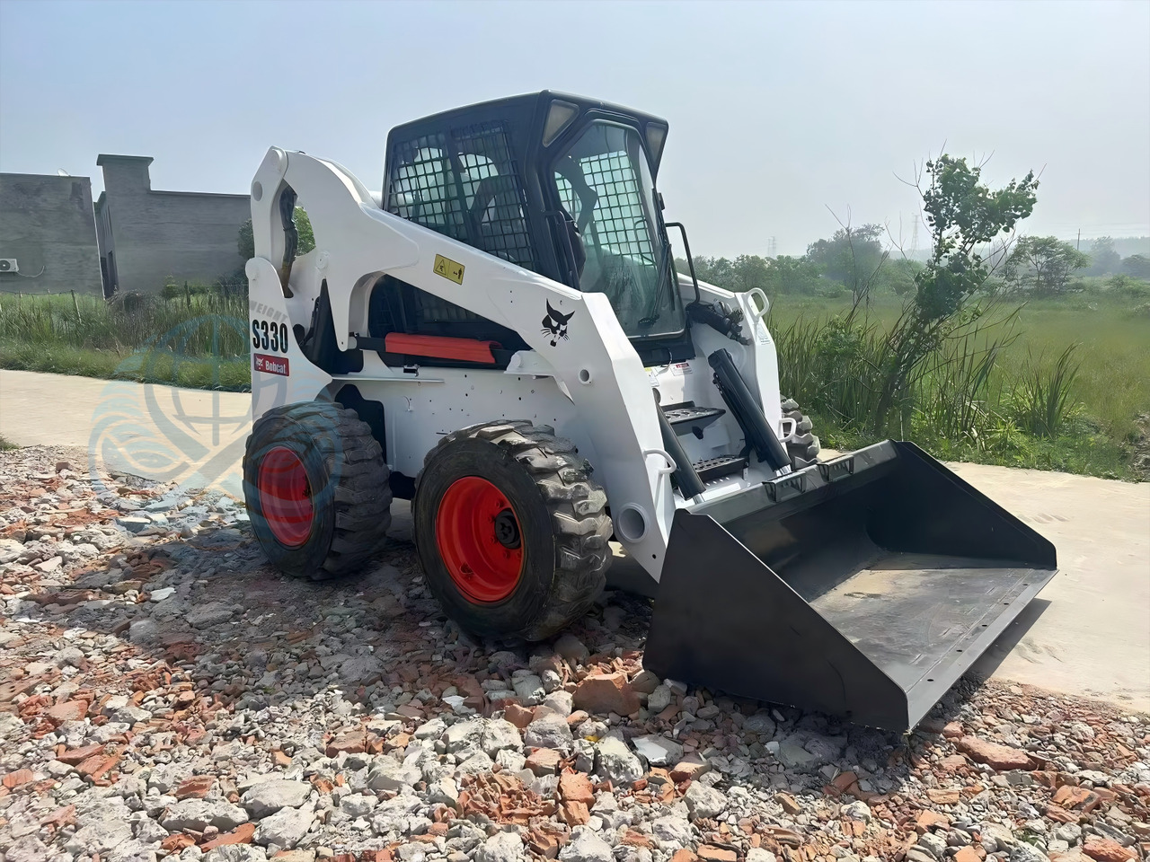 BOBCAT 330 - Міні-навантажувач: фото 3 BOBCAT 330 - Міні-навантажувач: фото 3