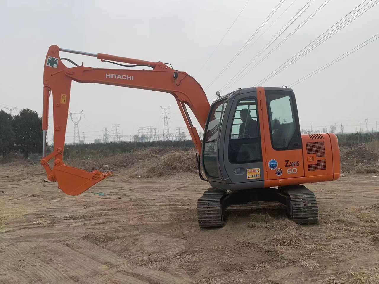 HITACHI ZX60 - Міні-екскаватор: фото 1 HITACHI ZX60 - Міні-екскаватор: фото 1