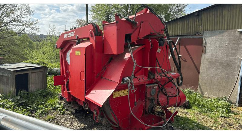 AGRISPHERE DP2500 - Кормороздавач: фото 1 AGRISPHERE DP2500 - Кормороздавач: фото 1