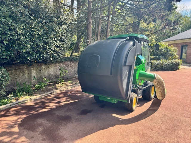 JOHN DEERE 1585 - Газонокосарка: фото 3 JOHN DEERE 1585 - Газонокосарка: фото 3