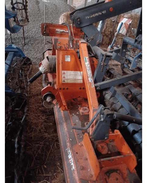 PEGORARO 3 METRES - Грунтофреза: фото 1 PEGORARO 3 METRES - Грунтофреза: фото 1