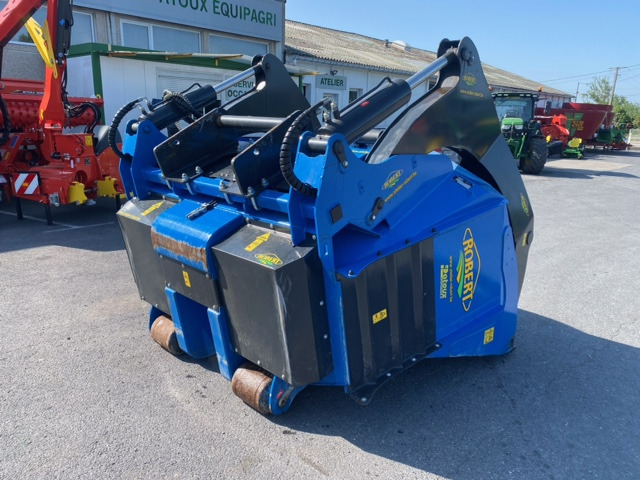 ROBERT - ROBIN BMV33 - Кормороздавач: фото 1 ROBERT - ROBIN BMV33 - Кормороздавач: фото 1