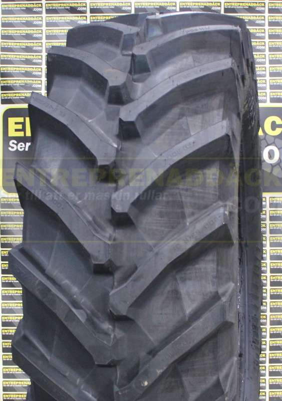 Trelleborg TM 800 600/65R38: Radial Tires for Modern Agricultural Tractors - Шина в категорії Трактори: фото 1 Trelleborg TM 800 600/65R38: Radial Tires for Modern Agricultural Tractors - Шина в категорії Трактори: фото 1