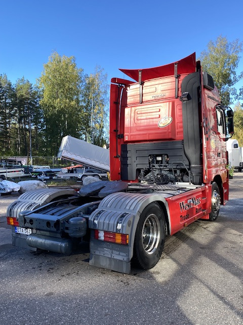 Mercedes-Benz 1832 Mega Space Cabin CLEAN - Тягач: фото 4 Mercedes-Benz 1832 Mega Space Cabin CLEAN - Тягач: фото 4