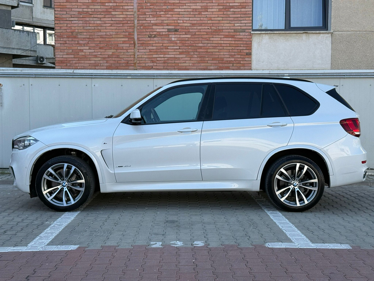 BMW X5 4.0 XDRIVE M PAKET - Позашляховик: фото 4 BMW X5 4.0 XDRIVE M PAKET - Позашляховик: фото 4