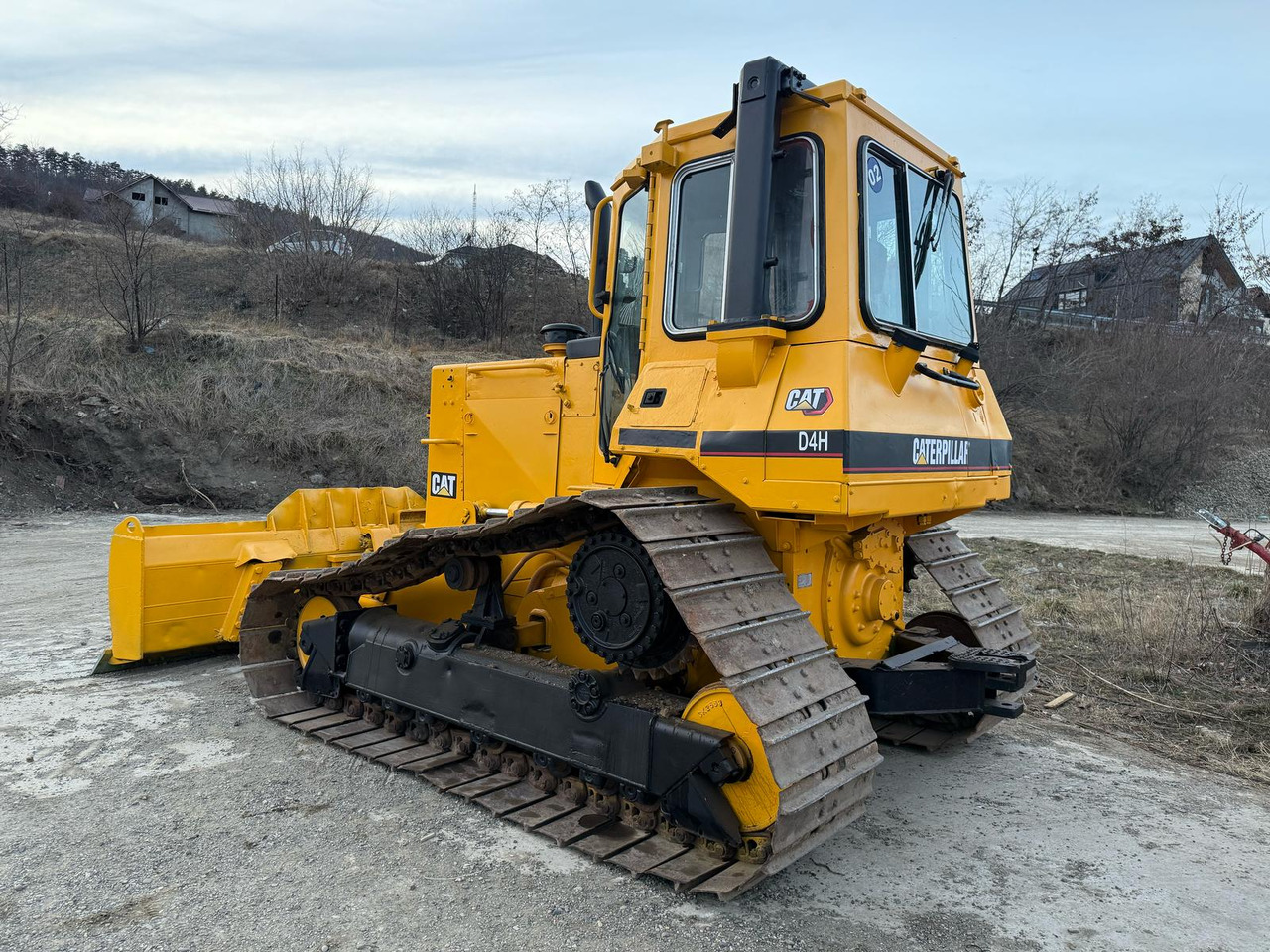 CATERPILLAR D4H BULLDOZER - Бульдозер: фото 4 CATERPILLAR D4H BULLDOZER - Бульдозер: фото 4
