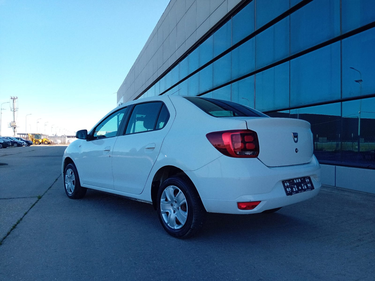 Dacia Logan 1.5 dCi, TOP ! - Седан: фото 2 Dacia Logan 1.5 dCi, TOP ! - Седан: фото 2