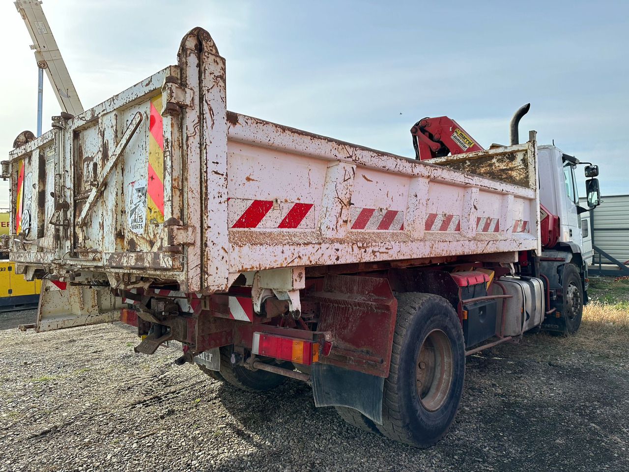 IVECO EUROTRAKKER TIPPER - Самоскид вантажівка: фото 5 IVECO EUROTRAKKER TIPPER - Самоскид вантажівка: фото 5
