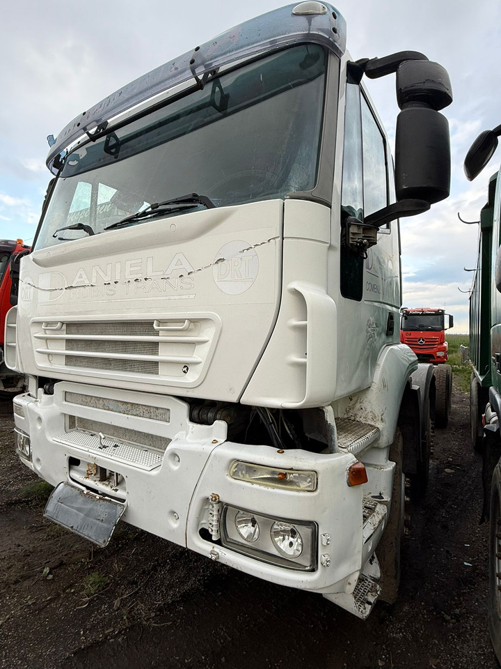 IVECO TRAKKER CHASSIS - Вантажівка шасі: фото 1 IVECO TRAKKER CHASSIS - Вантажівка шасі: фото 1