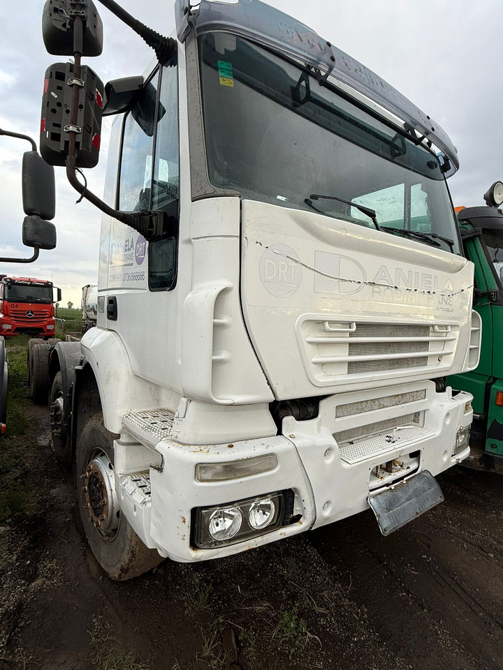IVECO TRAKKER CHASSIS - Вантажівка шасі: фото 2 IVECO TRAKKER CHASSIS - Вантажівка шасі: фото 2