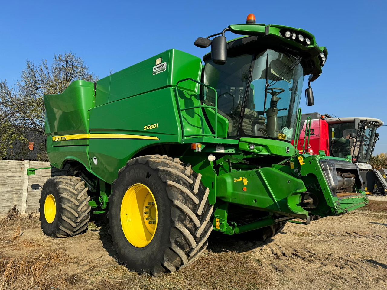 John Deere S680i combine + 635X Header + Zurn trailer - Зернозбиральний комбайн: фото 1 John Deere S680i combine + 635X Header + Zurn trailer - Зернозбиральний комбайн: фото 1