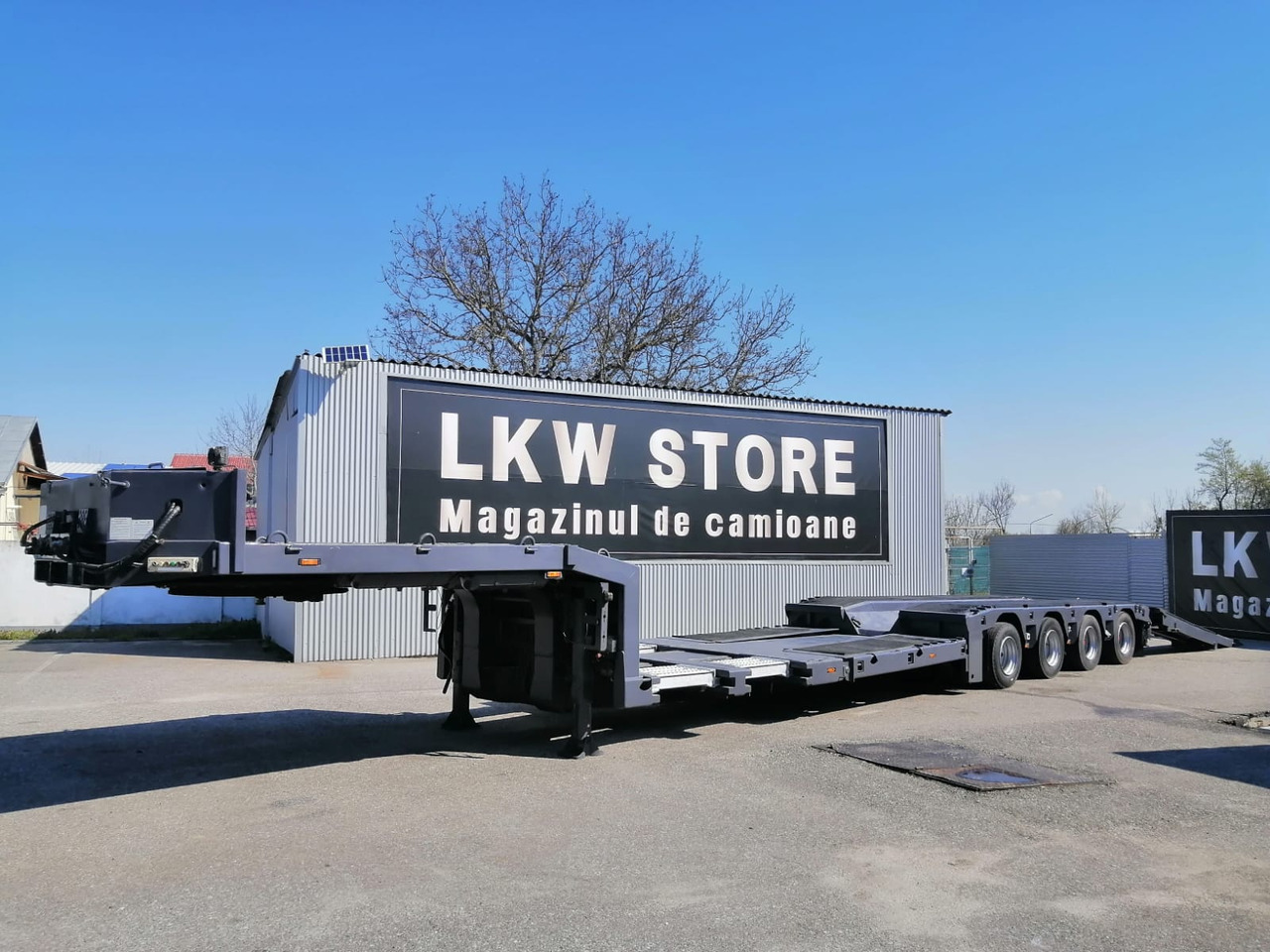 Langendorf Trailer-Tiefbett, 4 Axe, 59 to, extension, TOP !!! - Низькорамна платформа напівпричіп: фото 1 Langendorf Trailer-Tiefbett, 4 Axe, 59 to, extension, TOP !!! - Низькорамна платформа напівпричіп: фото 1