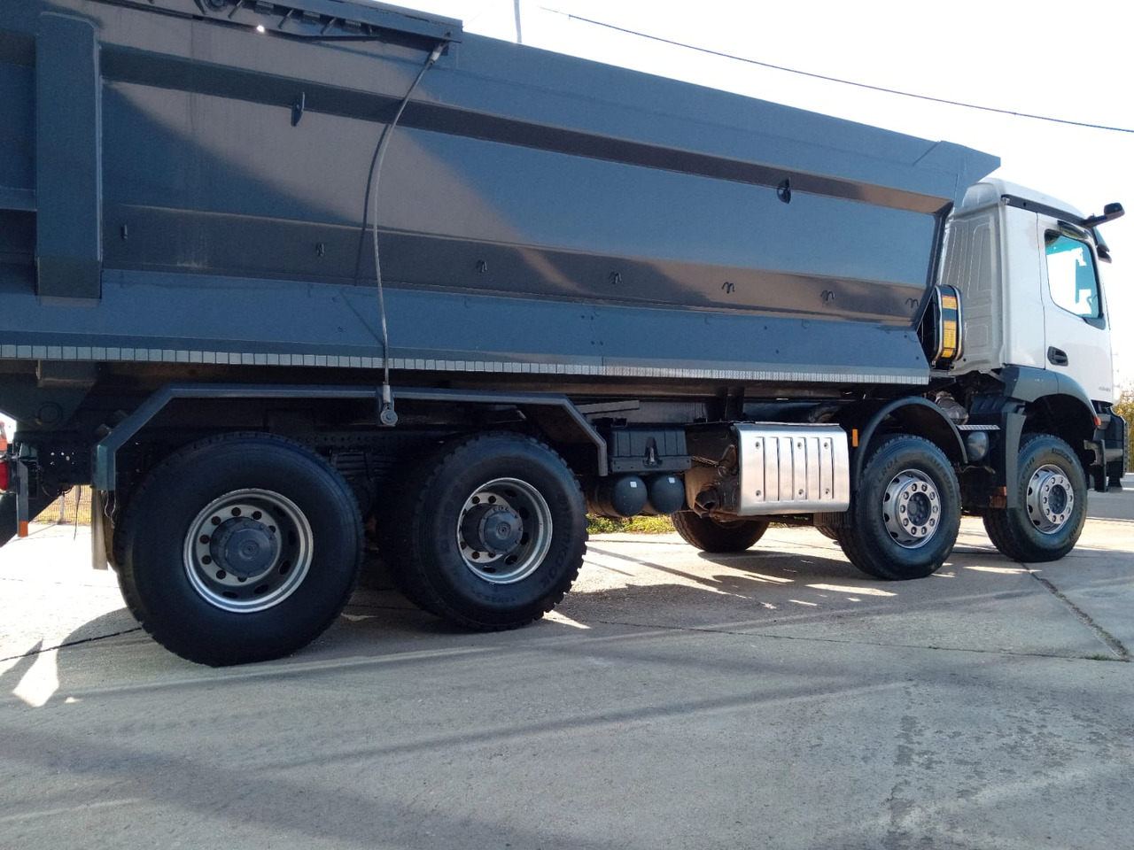 Mercedes-Benz Arocs 42.40 8×4 Basculanta/Tipper/Kipper Heavy Duty, TOP !!! - Самоскид вантажівка: фото 4 Mercedes-Benz Arocs 42.40 8×4 Basculanta/Tipper/Kipper Heavy Duty, TOP !!! - Самоскид вантажівка: фото 4