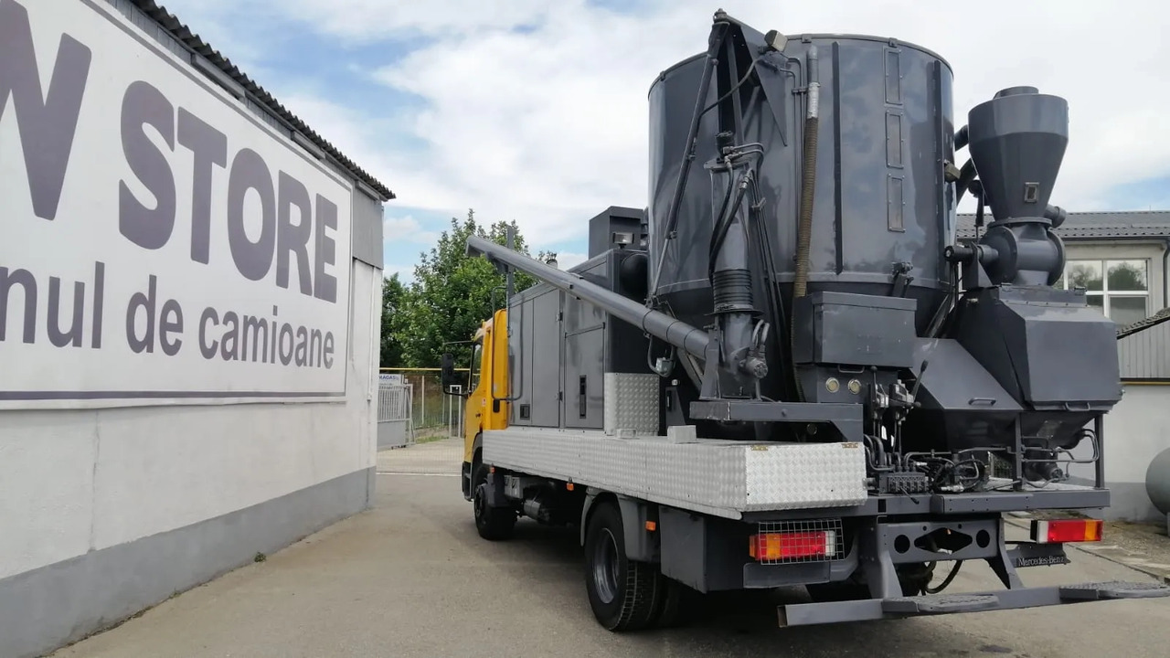 Mercedes-Benz Atego & Gmelin Animal Feed Mill and Mixer/FNC - Техніка для тваринництва: фото 4 Mercedes-Benz Atego & Gmelin Animal Feed Mill and Mixer/FNC - Техніка для тваринництва: фото 4