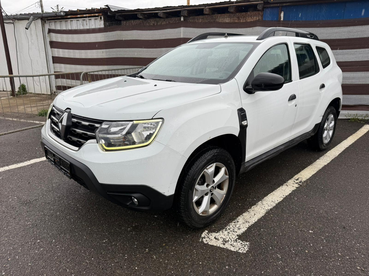 RENAULT DUSTER 4X4 - Позашляховик: фото 3 RENAULT DUSTER 4X4 - Позашляховик: фото 3