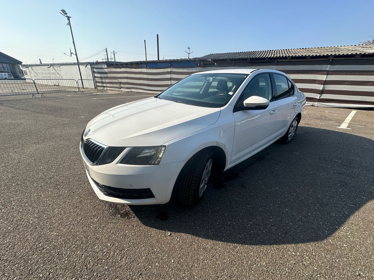 SKODA OCTAVIA - Легковий автомобіль: фото 2 SKODA OCTAVIA - Легковий автомобіль: фото 2