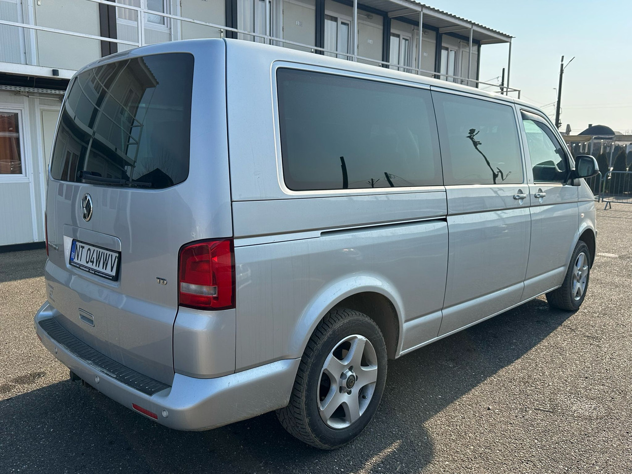 VOLKSWAGEN MULTIVAN - Пасажирський фургон: фото 3 VOLKSWAGEN MULTIVAN - Пасажирський фургон: фото 3