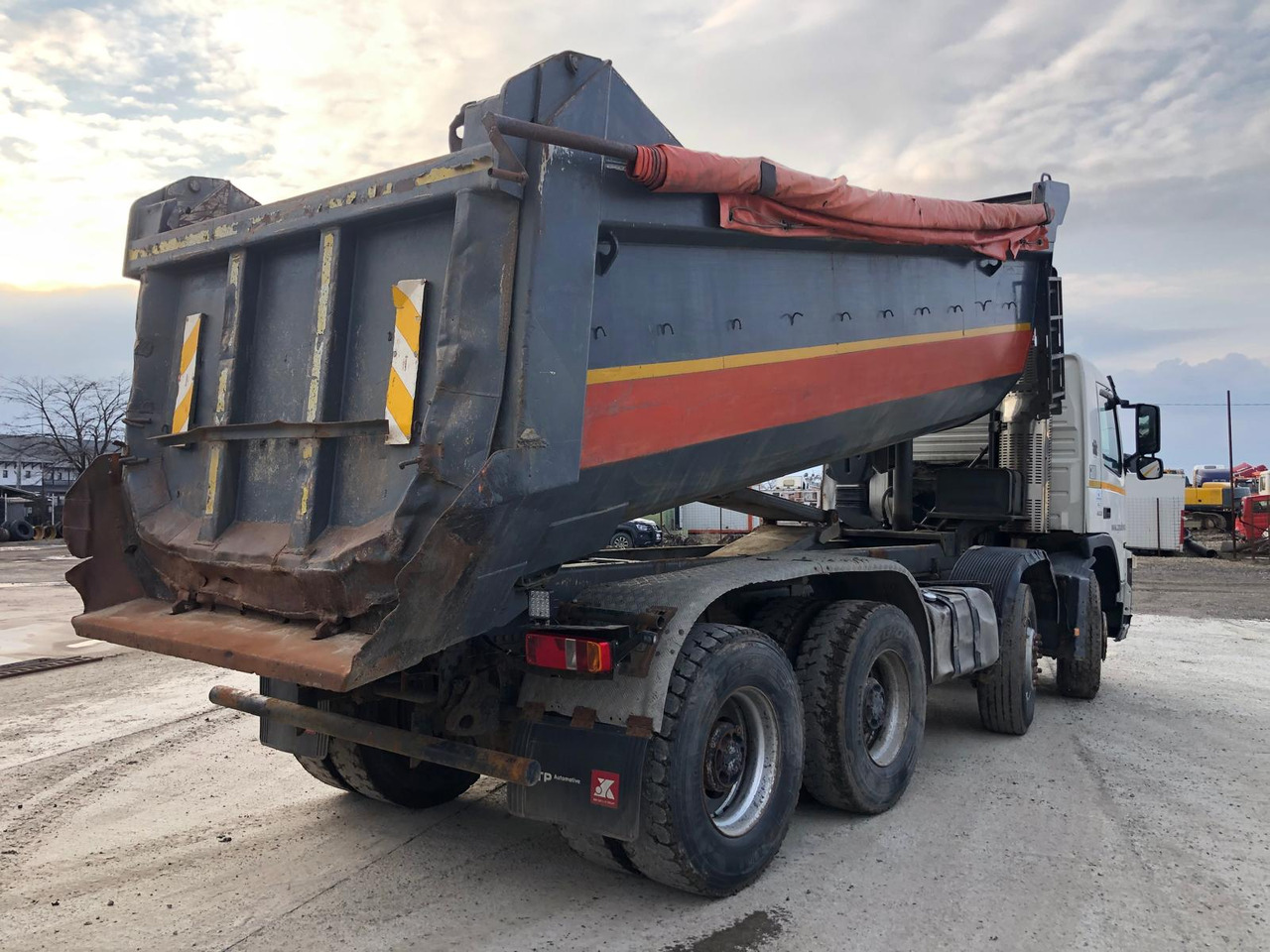 VOLVO FM 420 Tipper - Самоскид вантажівка: фото 3 VOLVO FM 420 Tipper - Самоскид вантажівка: фото 3