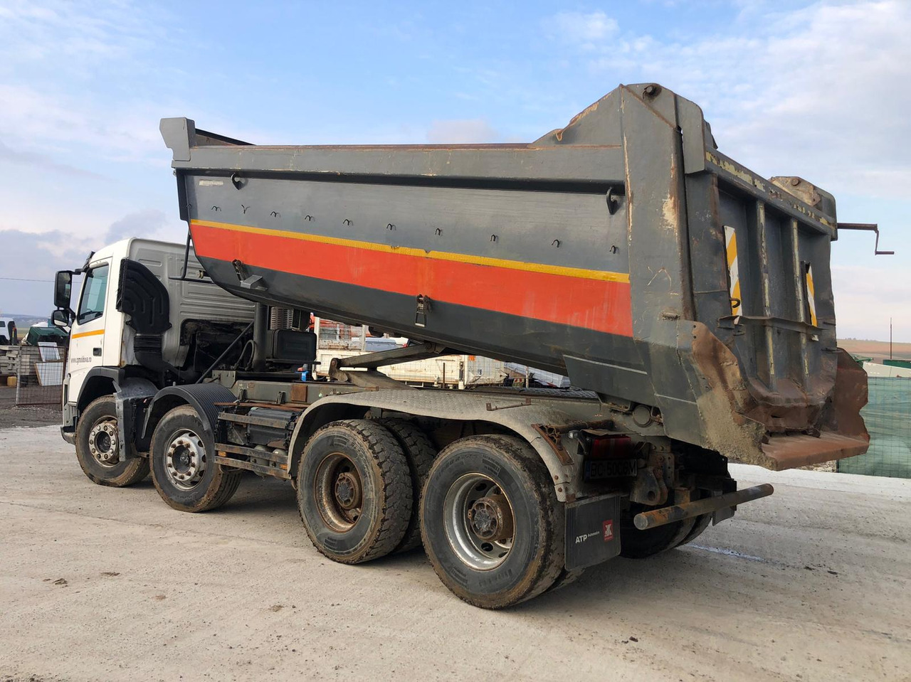 VOLVO FM 420 Tipper - Самоскид вантажівка: фото 2 VOLVO FM 420 Tipper - Самоскид вантажівка: фото 2