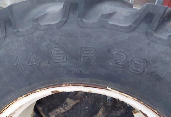 14.9R28 rengas - Valtra - Шина в категорії Трактори: фото 4 14.9R28 rengas - Valtra - Шина в категорії Трактори: фото 4