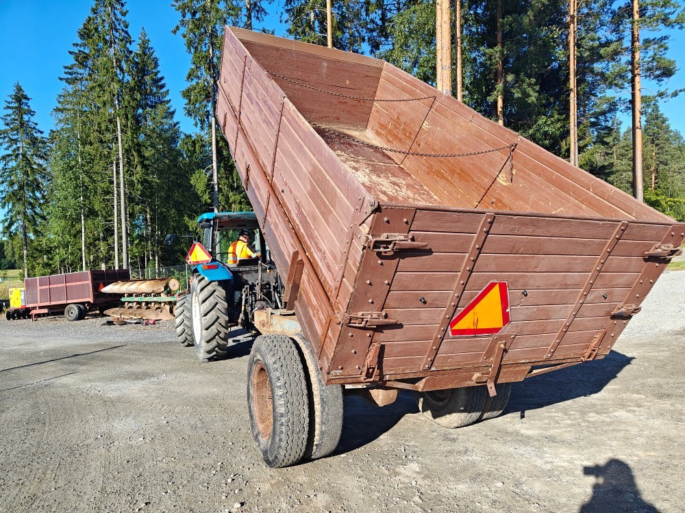 Kippikärry 1-akselinen Puulaidat ja vaneripohja, katso video! - Сільськогосподарський причіп самоскид: фото 2 Kippikärry 1-akselinen Puulaidat ja vaneripohja, katso video! - Сільськогосподарський причіп самоскид: фото 2