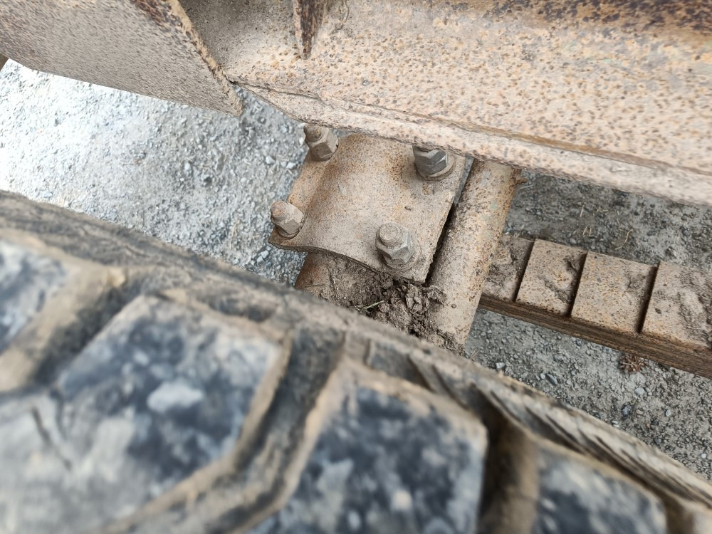 Сільськогосподарський причіп самоскид Maansiirtokärry 2-akselinen Hydraulisella takalaidalla, katso video!: фото 27 Сільськогосподарський причіп самоскид Maansiirtokärry 2-akselinen Hydraulisella takalaidalla, katso video!: фото 27