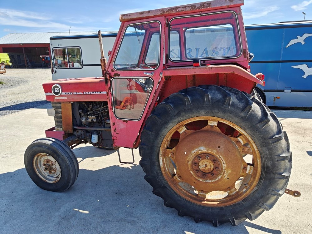Massey Ferguson 165 Multi Power - Трактор: фото 4 Massey Ferguson 165 Multi Power - Трактор: фото 4