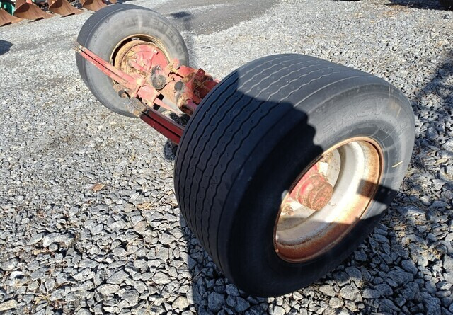 Peräkärryn akseli 445/45R19.5 leveillä renkailla - Вісь та запчастини в категорії Причепи: фото 3 Peräkärryn akseli 445/45R19.5 leveillä renkailla - Вісь та запчастини в категорії Причепи: фото 3