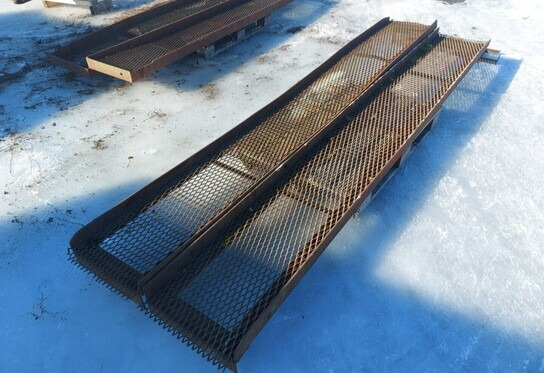 Rampit 2kpl - pituus 338 cm - Навантажувальна рампа: фото 1 Rampit 2kpl - pituus 338 cm - Навантажувальна рампа: фото 1