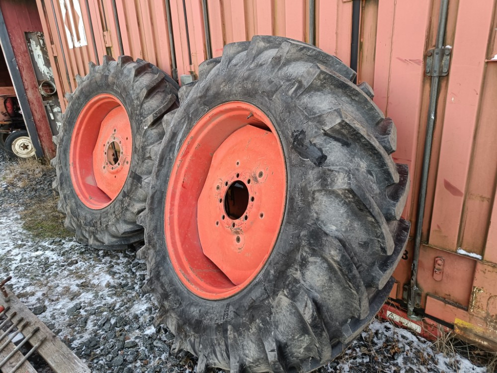 Taurus 18.4R38 renkaat - Fendt Farmer - Колесо: фото 2 Taurus 18.4R38 renkaat - Fendt Farmer - Колесо: фото 2