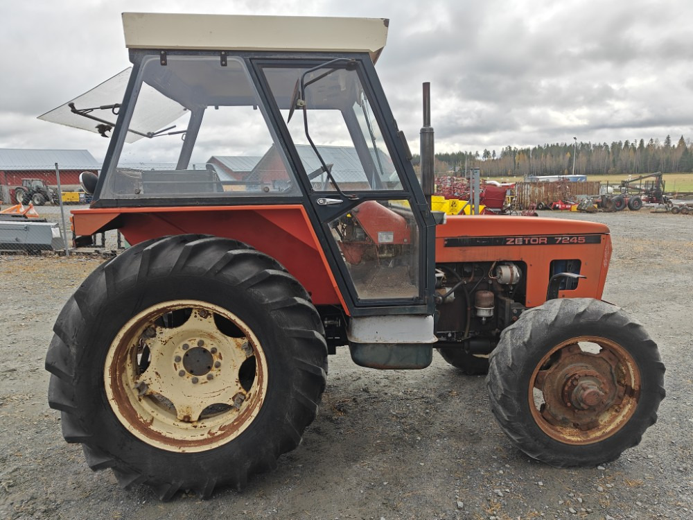 ZETOR 7245 - 4WD - Трактор: фото 4 ZETOR 7245 - 4WD - Трактор: фото 4