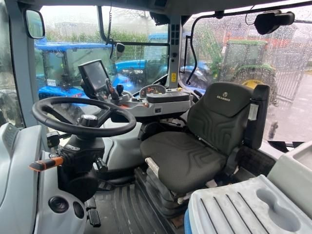 New Holland T7.220 - Трактор: фото 5 New Holland T7.220 - Трактор: фото 5