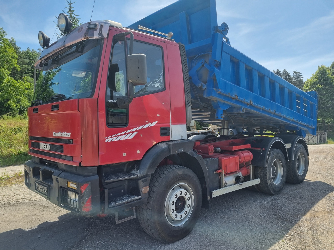 IVECO EUROTRAKKER MP260E47H 6x4 tipper RETARDER - Самоскид вантажівка: фото 1 IVECO EUROTRAKKER MP260E47H 6x4 tipper RETARDER - Самоскид вантажівка: фото 1