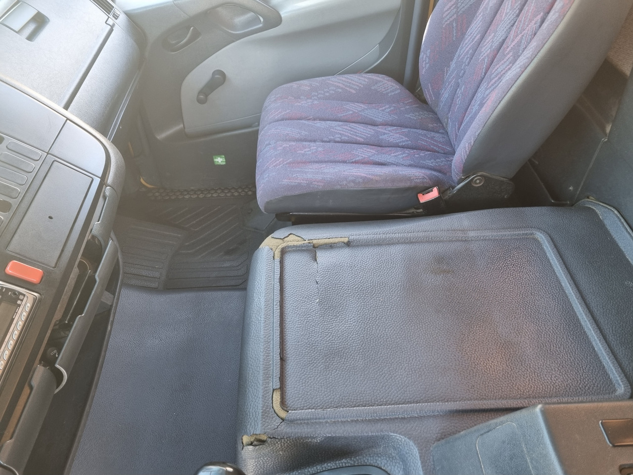 Вантажівка з закритим кузовом MERCEDES-BENZ ATEGO 1017 4x4 BOX + PTO: фото 9