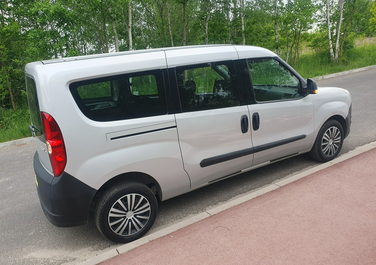 Fiat Doblo long*combo *doblo* krajówka *fv vat 23%* - Вантажопасажирський фургон: фото 5 Fiat Doblo long*combo *doblo* krajówka *fv vat 23%* - Вантажопасажирський фургон: фото 5