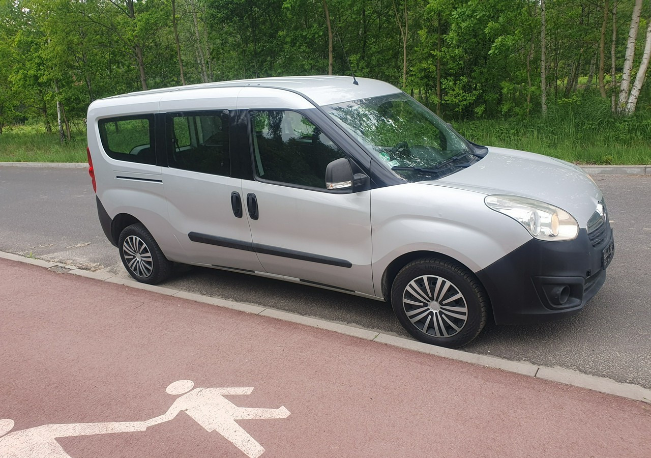 Fiat Doblo long*combo *doblo* krajówka *fv vat 23%* - Вантажопасажирський фургон: фото 4 Fiat Doblo long*combo *doblo* krajówka *fv vat 23%* - Вантажопасажирський фургон: фото 4