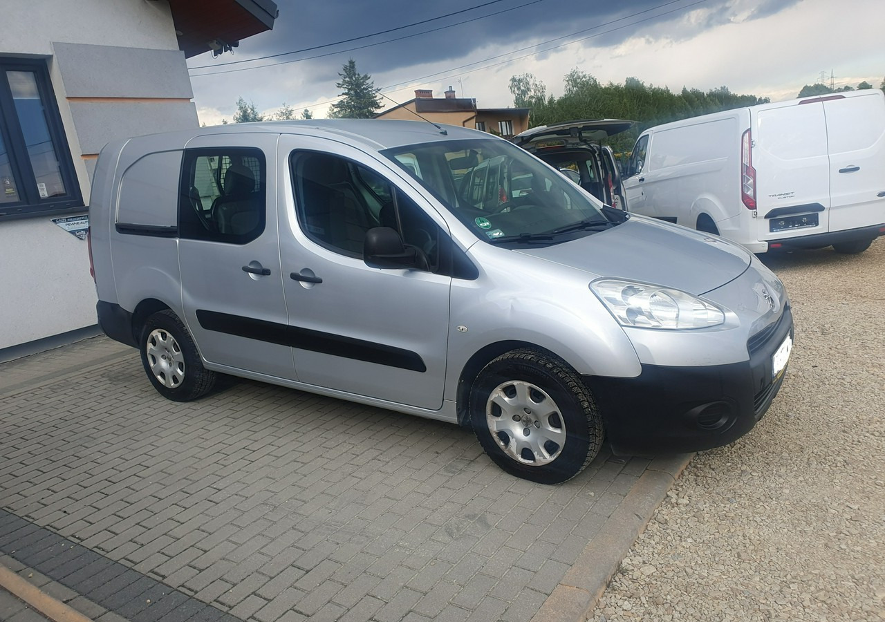 Peugeot Partner long *2 lub 5 osobowy *klima* gruau* - Суцільнометалевий фургон: фото 5 Peugeot Partner long *2 lub 5 osobowy *klima* gruau* - Суцільнометалевий фургон: фото 5