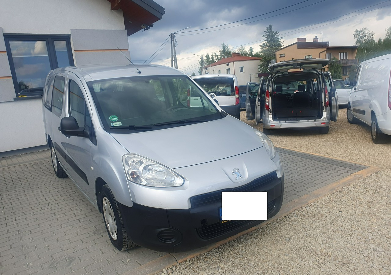 Peugeot Partner long *2 lub 5 osobowy *klima* gruau* - Суцільнометалевий фургон: фото 4 Peugeot Partner long *2 lub 5 osobowy *klima* gruau* - Суцільнометалевий фургон: фото 4