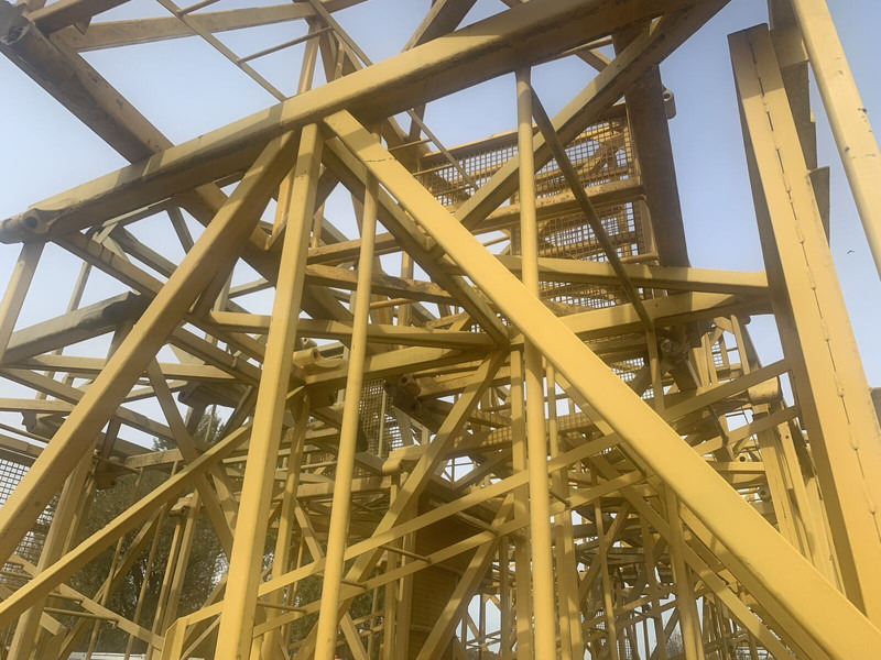 Liebherr 120HC - Баштовий кран: фото 3 Liebherr 120HC - Баштовий кран: фото 3