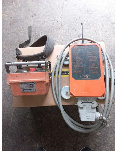 Liebherr HBC radio control 112/132/140/180EC-H - Баштовий кран: фото 4 Liebherr HBC radio control 112/132/140/180EC-H - Баштовий кран: фото 4