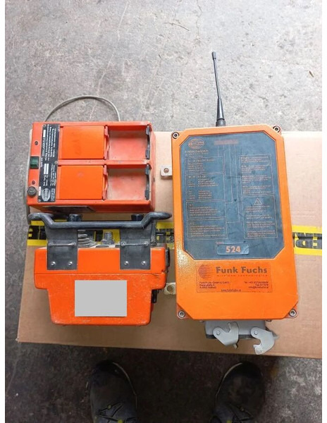 Liebherr HBC radio control 112/132/140/180EC-H - Баштовий кран: фото 1 Liebherr HBC radio control 112/132/140/180EC-H - Баштовий кран: фото 1