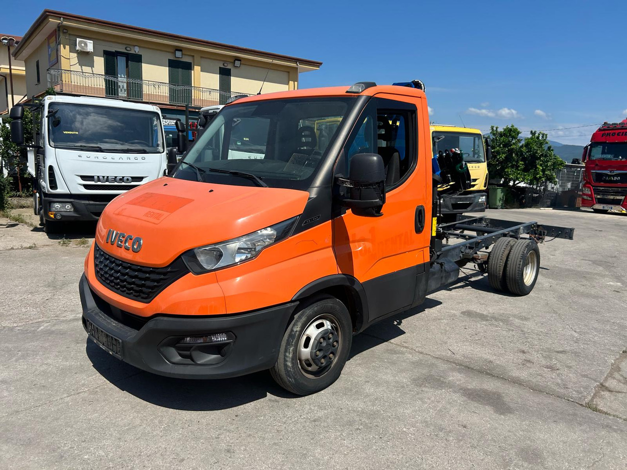 IVECO DAILY 35-140 - Вантажівка з маніпулятором: фото 5 IVECO DAILY 35-140 - Вантажівка з маніпулятором: фото 5
