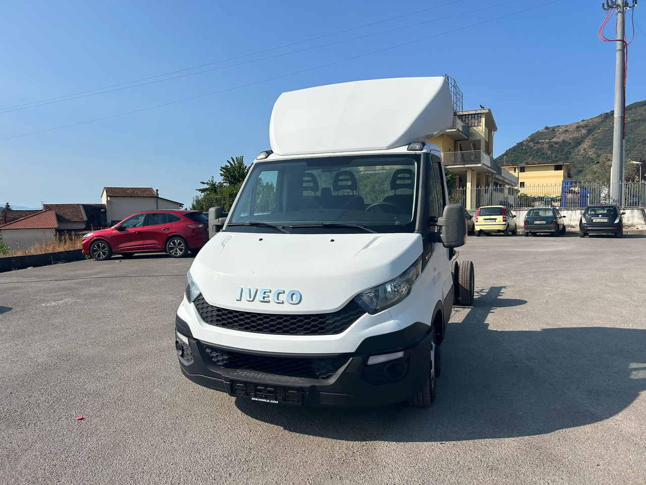 IVECO DAILY 35C15 - Вантажівка з маніпулятором, Малотоннажний самоскид: фото 4 IVECO DAILY 35C15 - Вантажівка з маніпулятором, Малотоннажний самоскид: фото 4